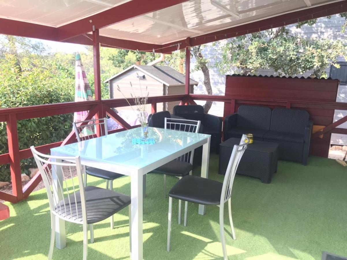 Charmant Mobil-Home Rocbaron Luaran gambar