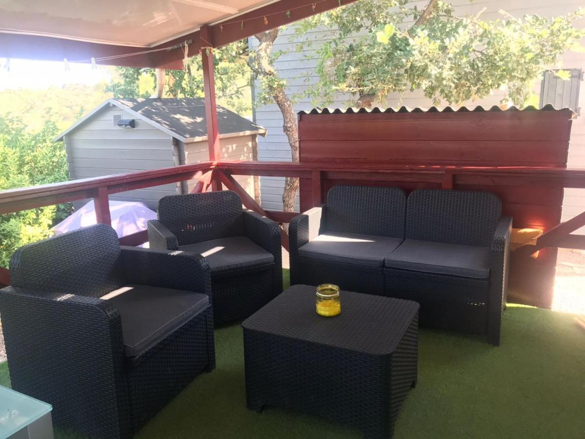 Charmant Mobil-Home Rocbaron Luaran gambar