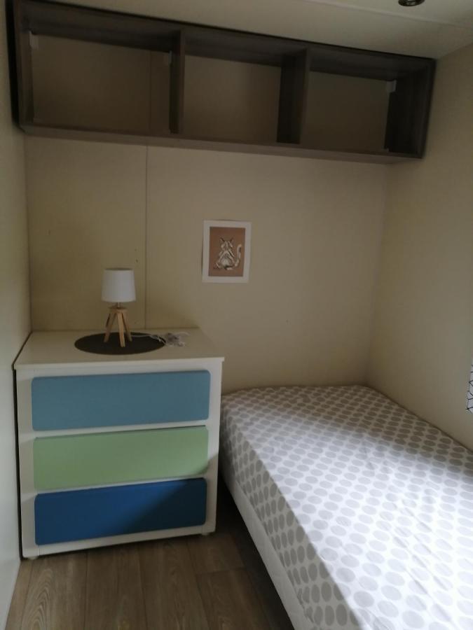 Charmant Mobil-Home Rocbaron Luaran gambar